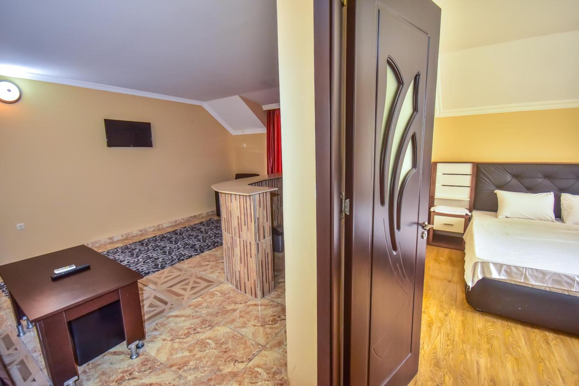 Family Apartments In Batumi Exterior foto