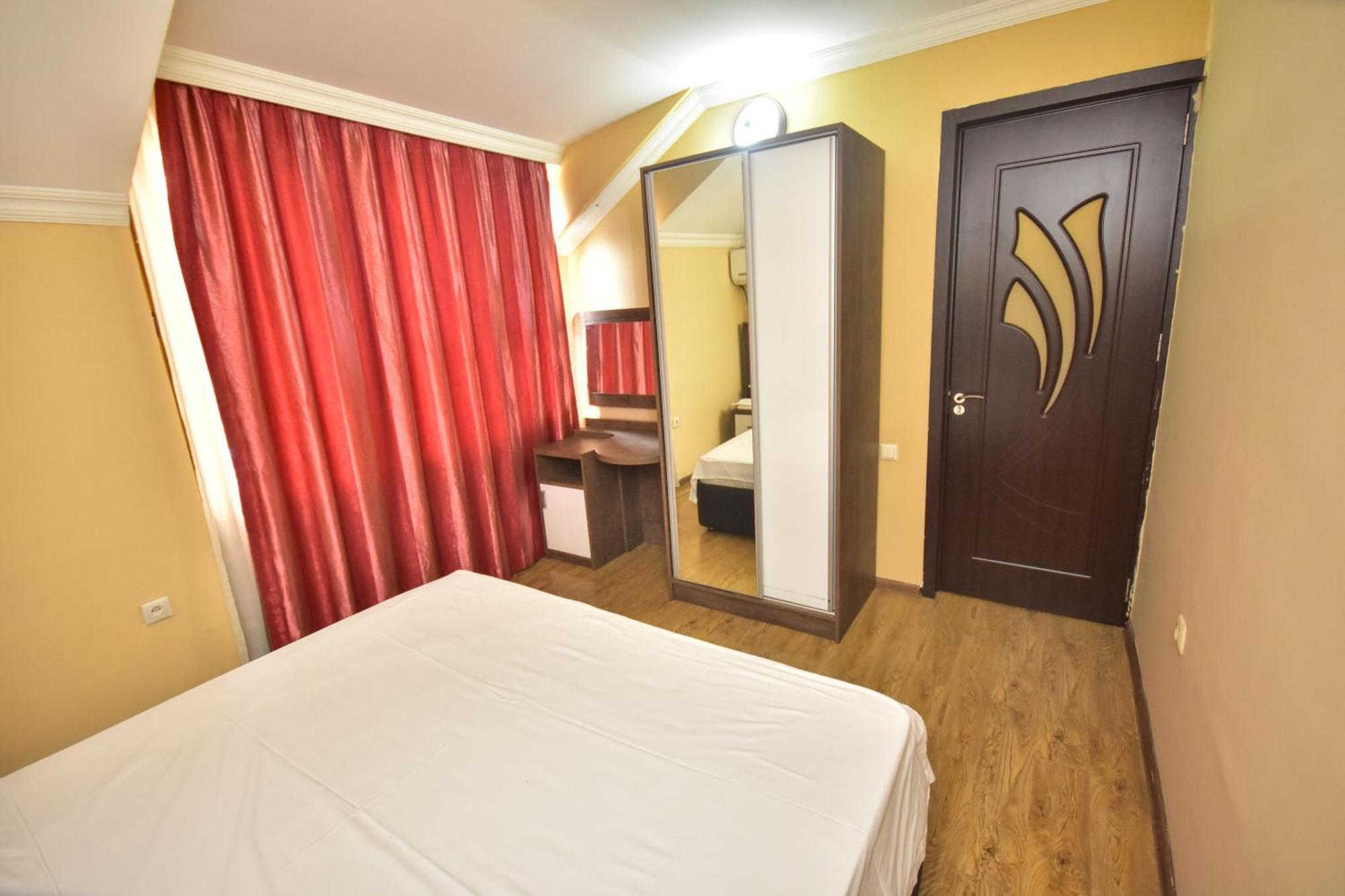 Family Apartments In Batumi Exterior foto